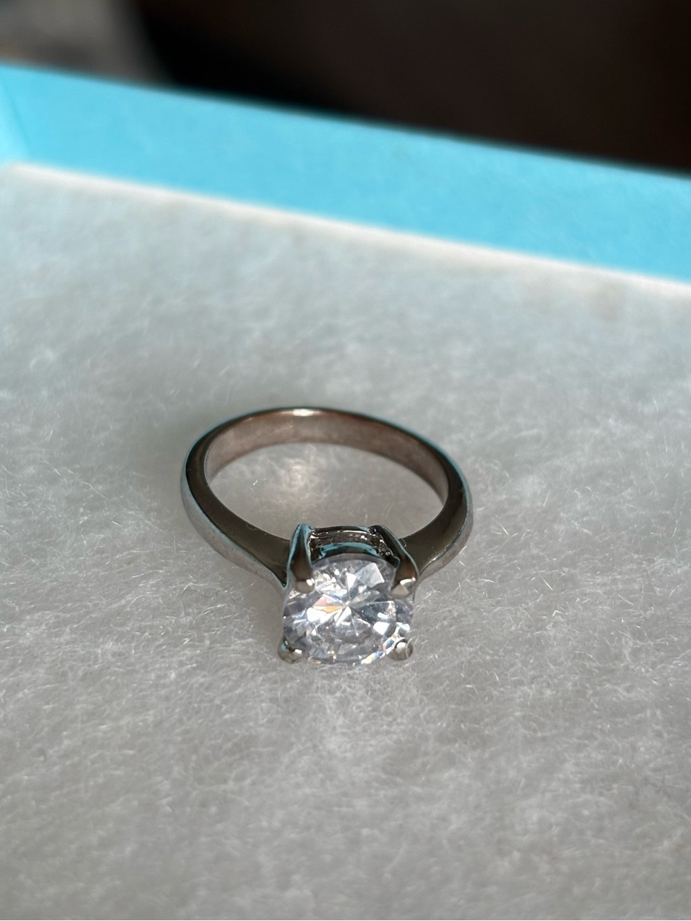 Silver Ring with Clear Stone 💍